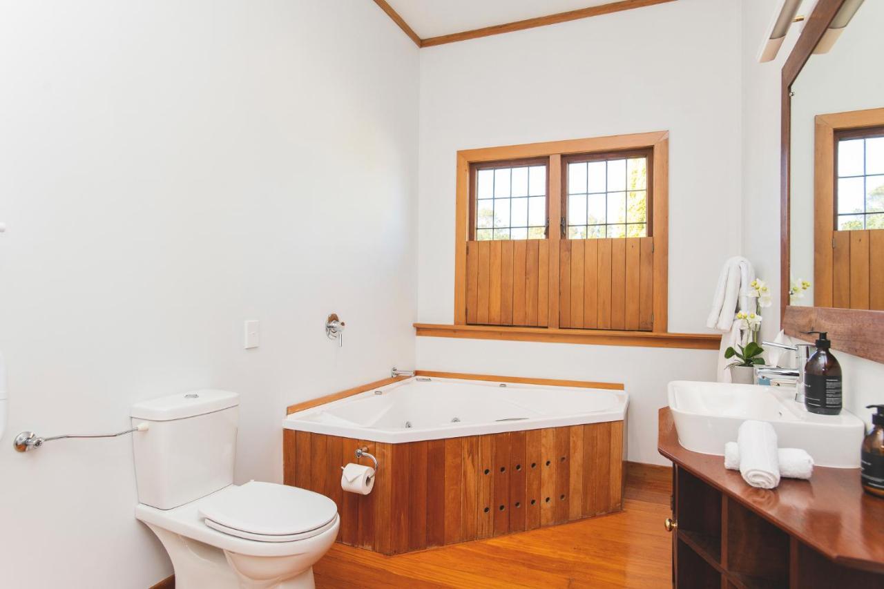 Cedar House Bed & Breakfast Gisborne Ngoại thất bức ảnh