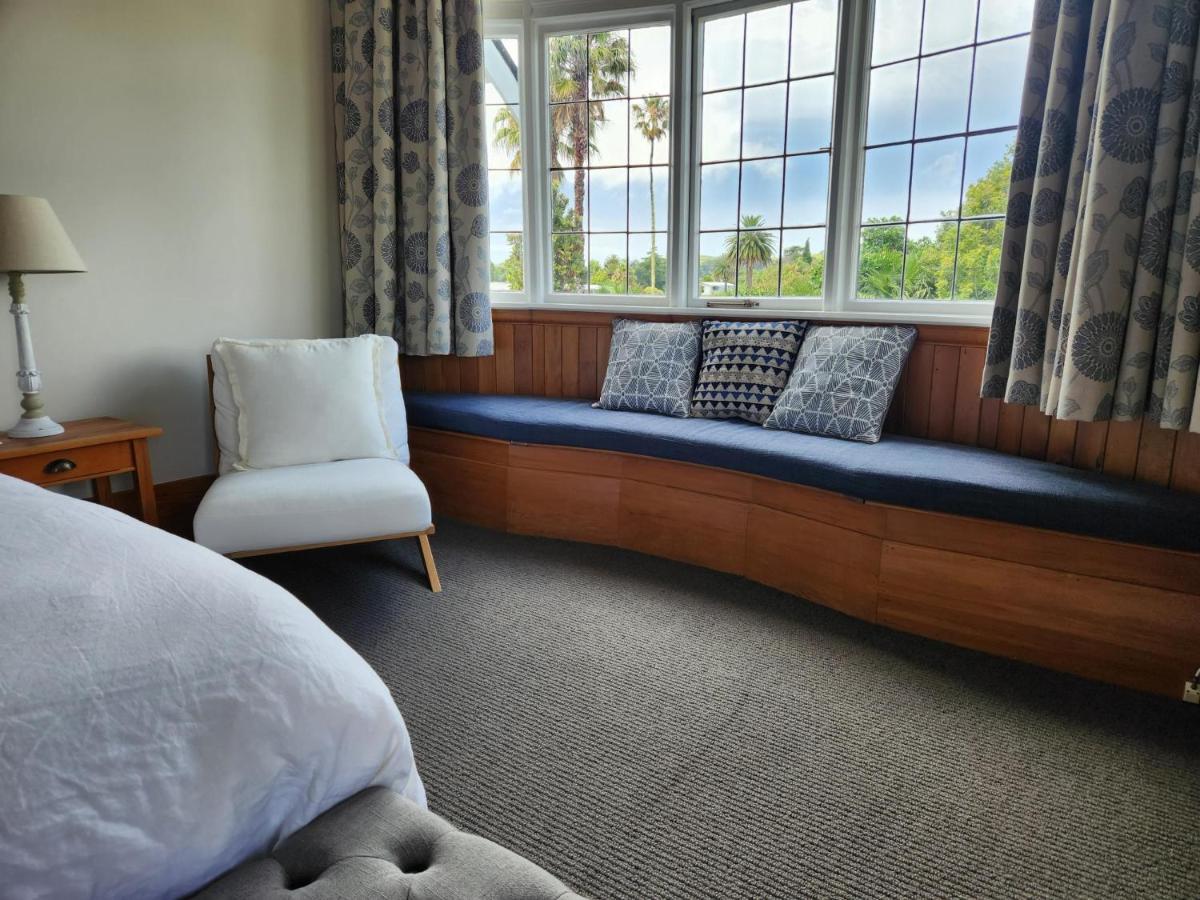Cedar House Bed & Breakfast Gisborne Ngoại thất bức ảnh