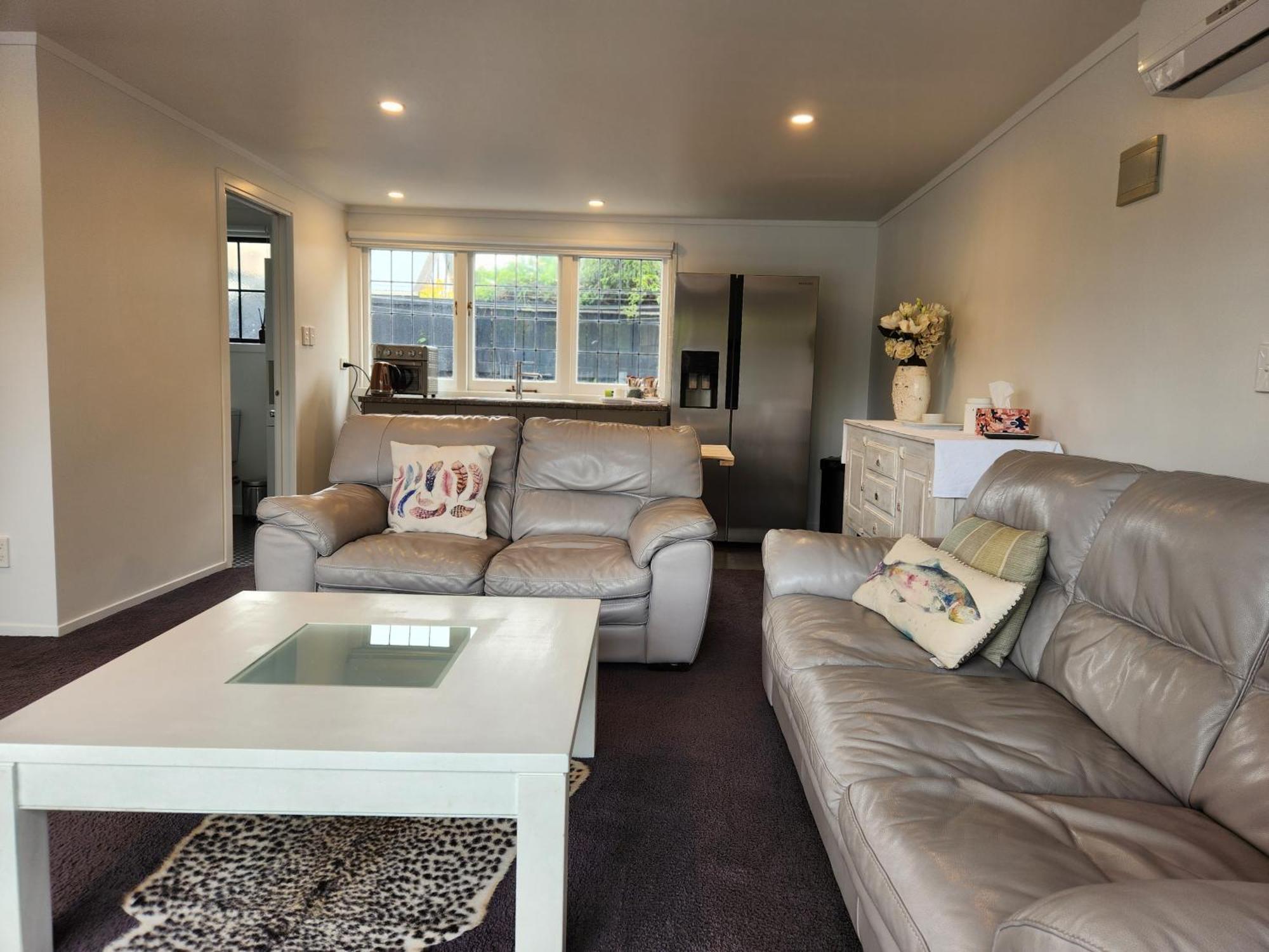 Cedar House Bed & Breakfast Gisborne Ngoại thất bức ảnh